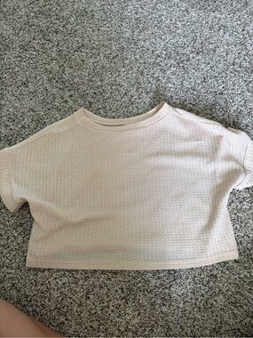 SHEIN Light Pink Textured Cropped Top